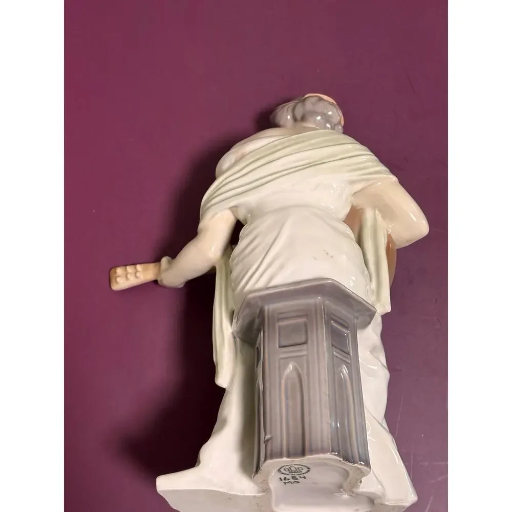 Bing & Grondahl 1684 Woman Lady Playing Guitar Porcelain Figurine